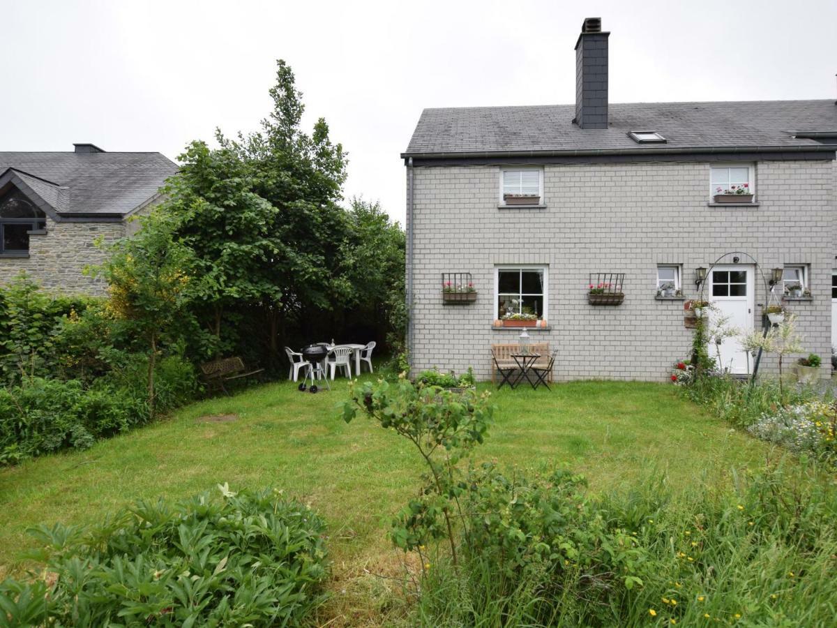 Cozy Apartment In Paliseul With Garden Carlsbourg Exterior foto