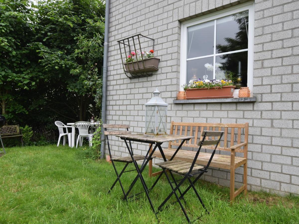 Cozy Apartment In Paliseul With Garden Carlsbourg Exterior foto
