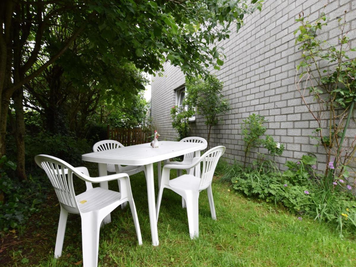 Cozy Apartment In Paliseul With Garden Carlsbourg Exterior foto